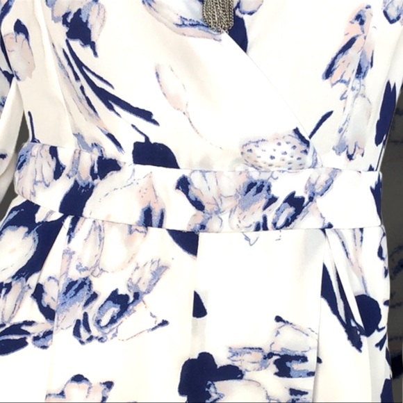 Floral Charlotte Russe Short Romper - Picture 4 of 9